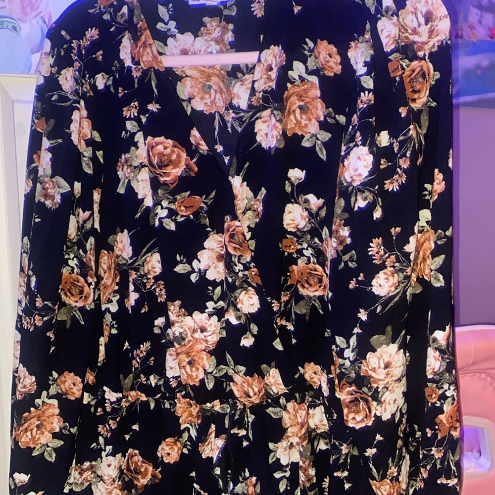 Floral print dress with puffy sleeves